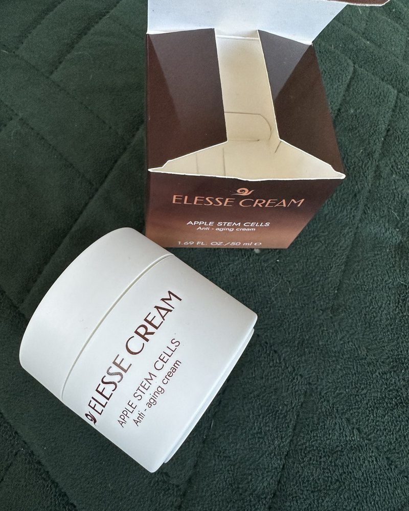 Elesse Cream – weißer 50-ml-Tiegel mit brauner Schachtel
